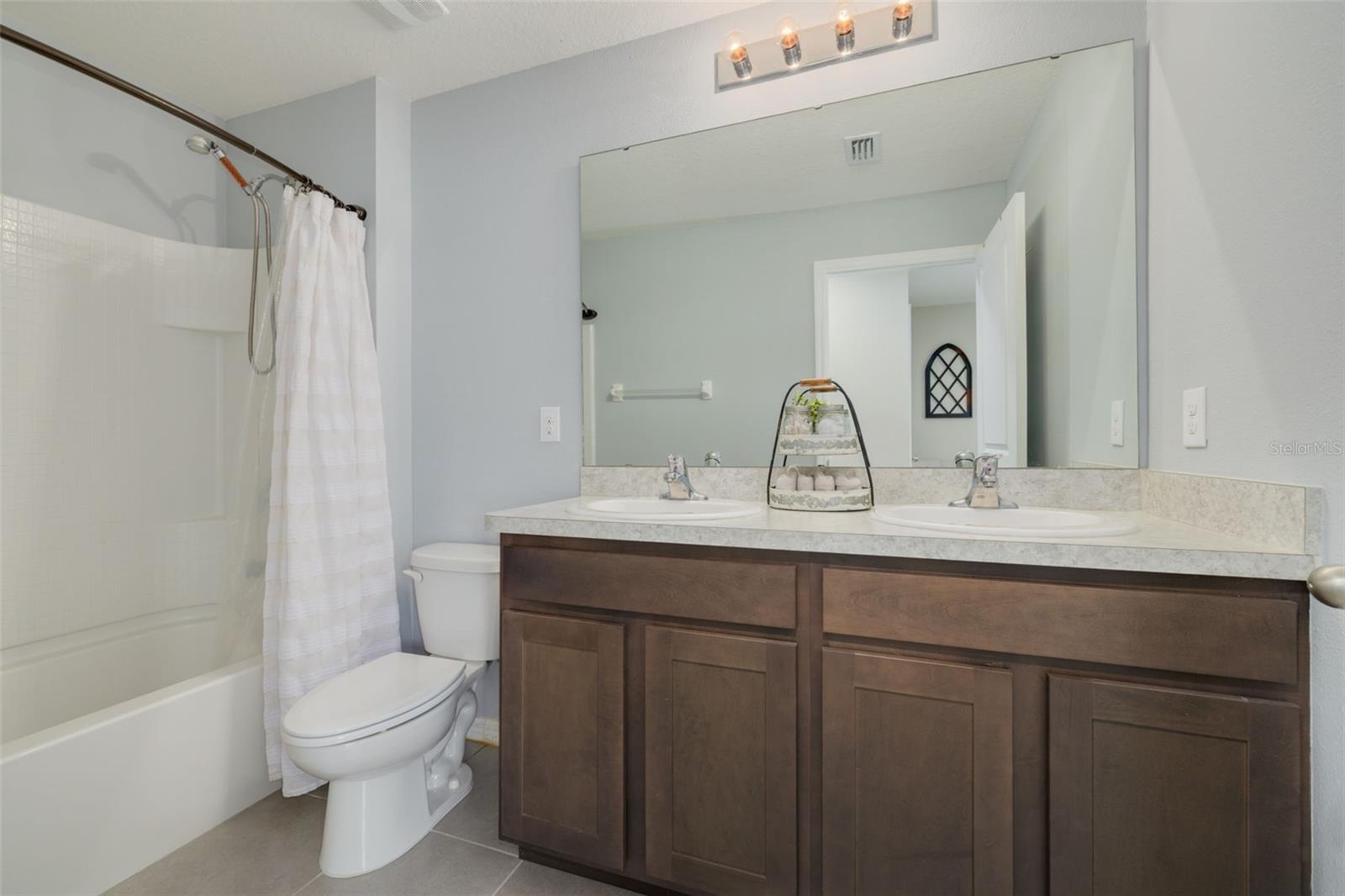 Image 39 of 70 For 7518 Tuscan Bay Circle