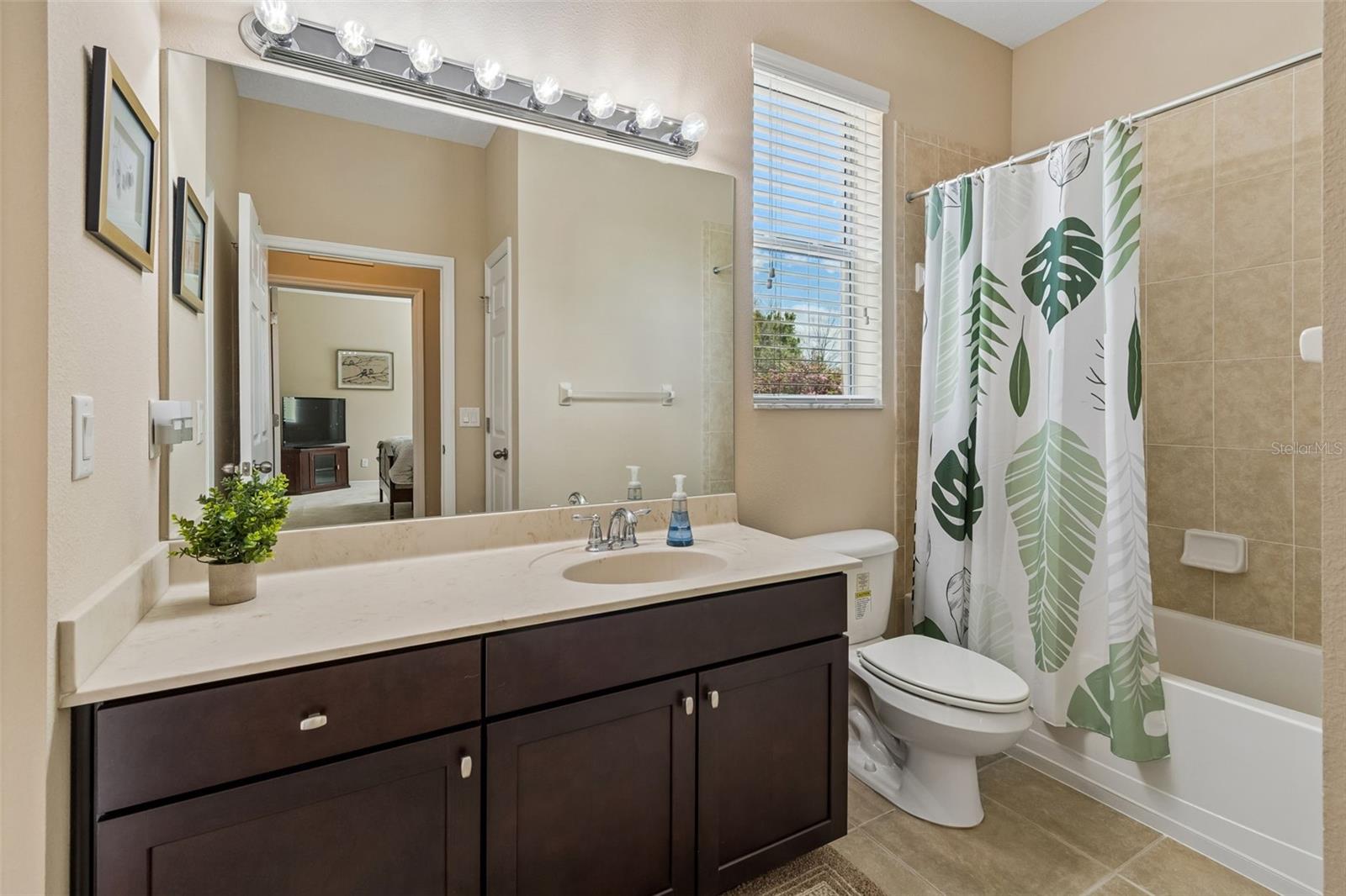 Image 19 of 47 For 10837 Breaking Rocks Drive