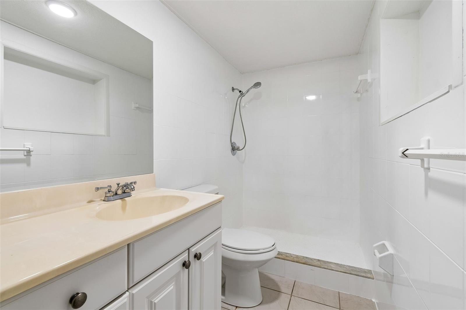 Image 12 of 41 For 6705 Ralston Beach Circle