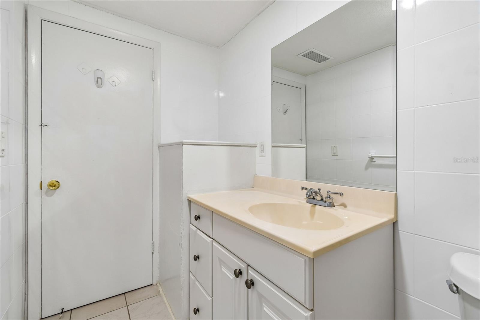 Image 13 of 41 For 6705 Ralston Beach Circle