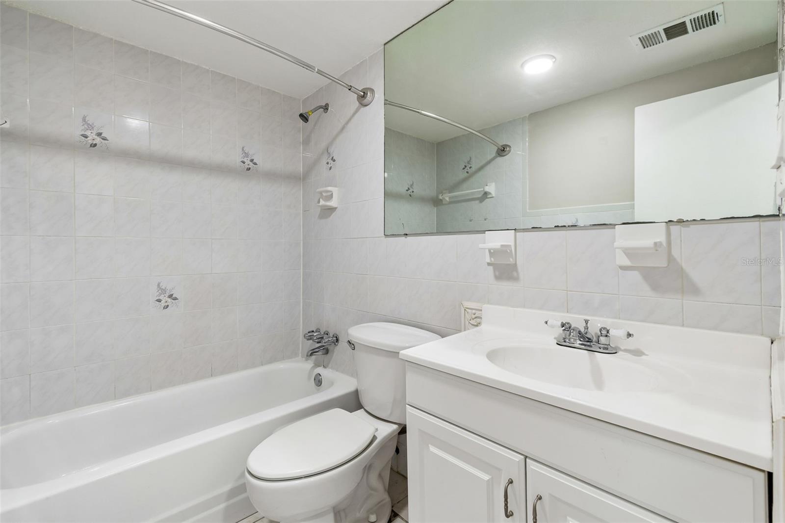 Image 18 of 41 For 6705 Ralston Beach Circle