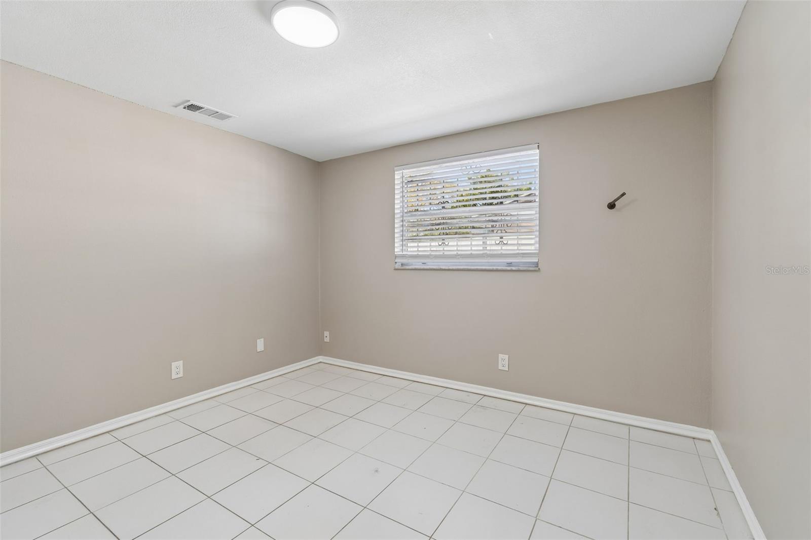 Image 21 of 41 For 6705 Ralston Beach Circle