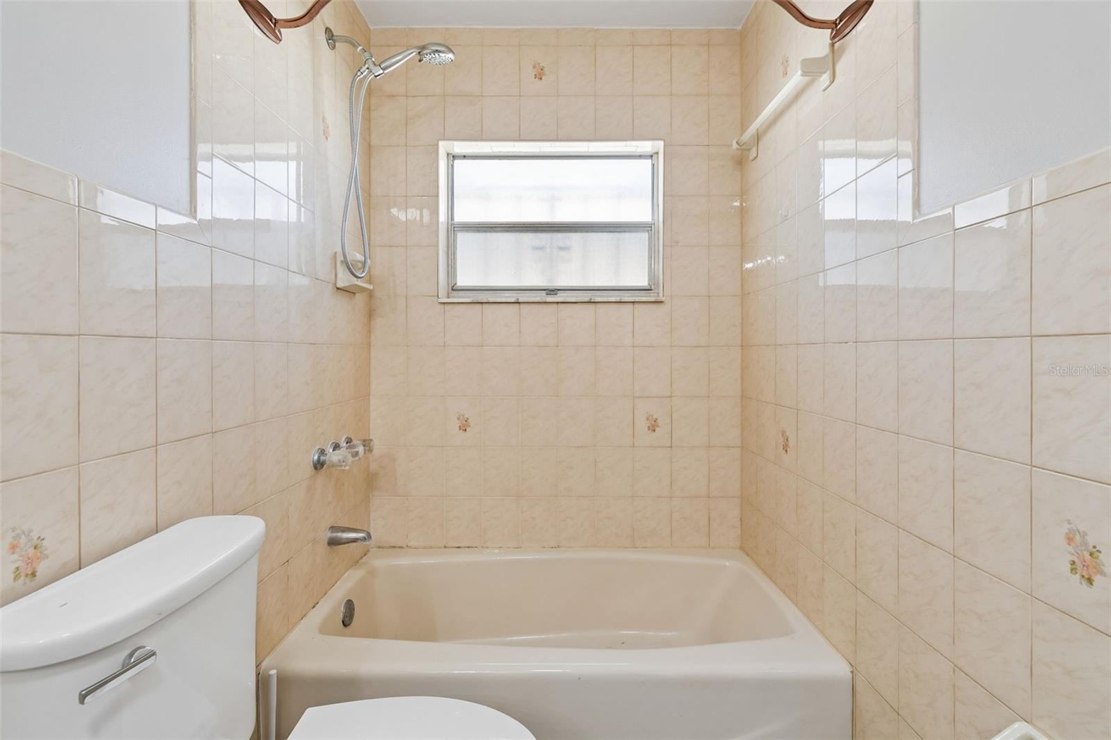 Image 27 of 41 For 6705 Ralston Beach Circle