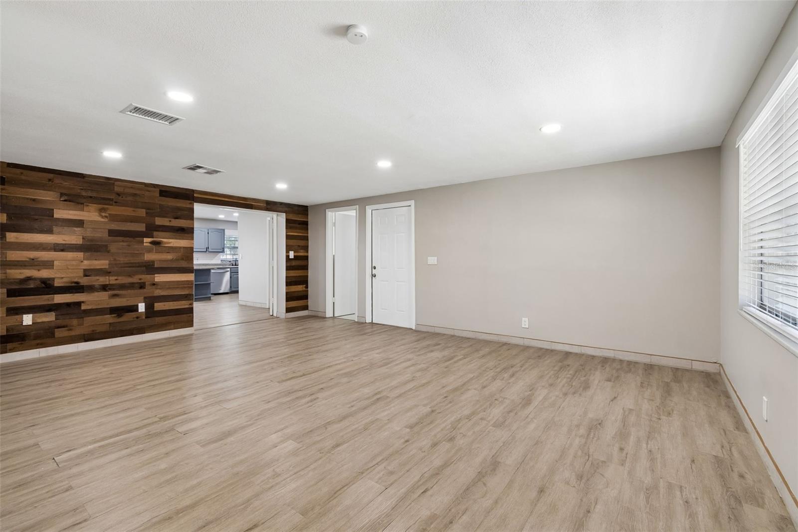 Image 3 of 41 For 6705 Ralston Beach Circle