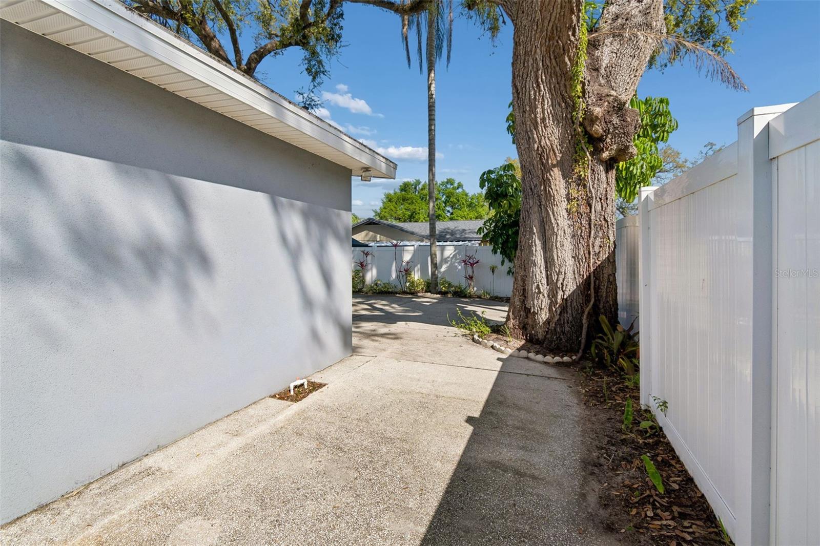 Image 30 of 41 For 6705 Ralston Beach Circle