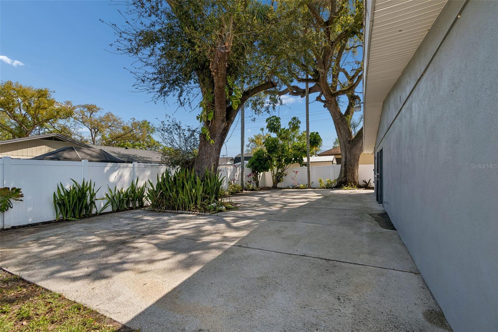 Image 36 of 41 For 6705 Ralston Beach Circle