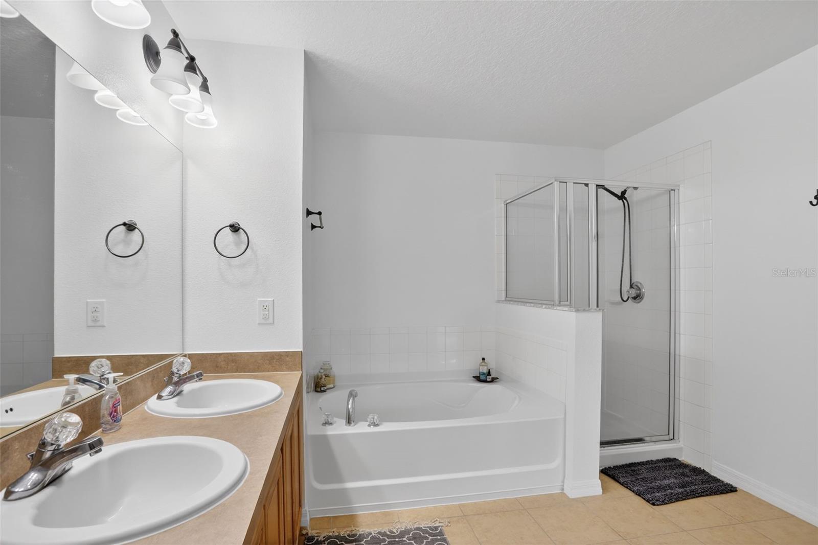 Image 12 of 20 For 3060 Seaview Castle Drive