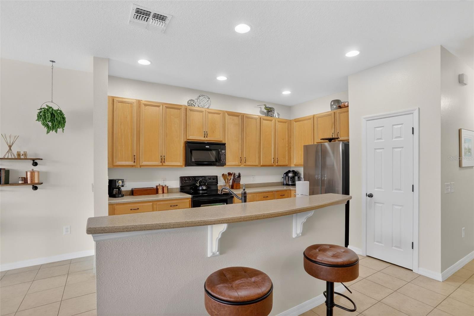 Image 5 of 20 For 3060 Seaview Castle Drive