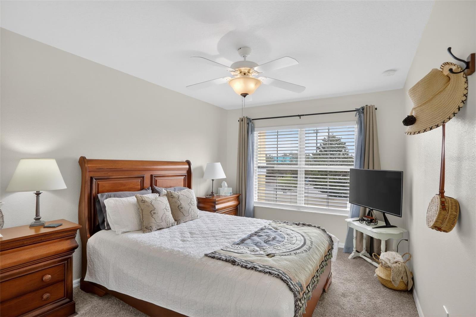 Image 8 of 20 For 3060 Seaview Castle Drive