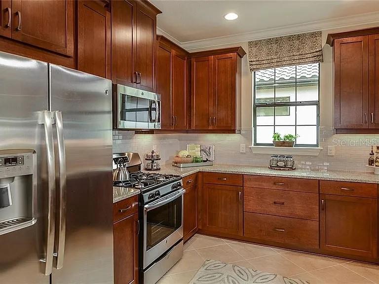 Image 7 of 38 For 11119 Callisia Drive