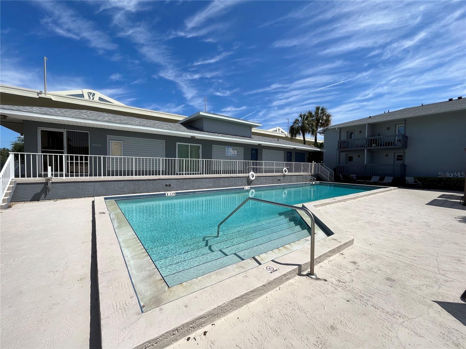 Image 3 of 20 For 4902 Gandy Boulevard E106