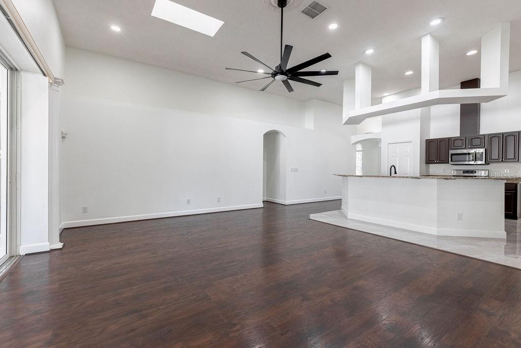 Image 5 of 27 For 1032 Legends Pass Drive