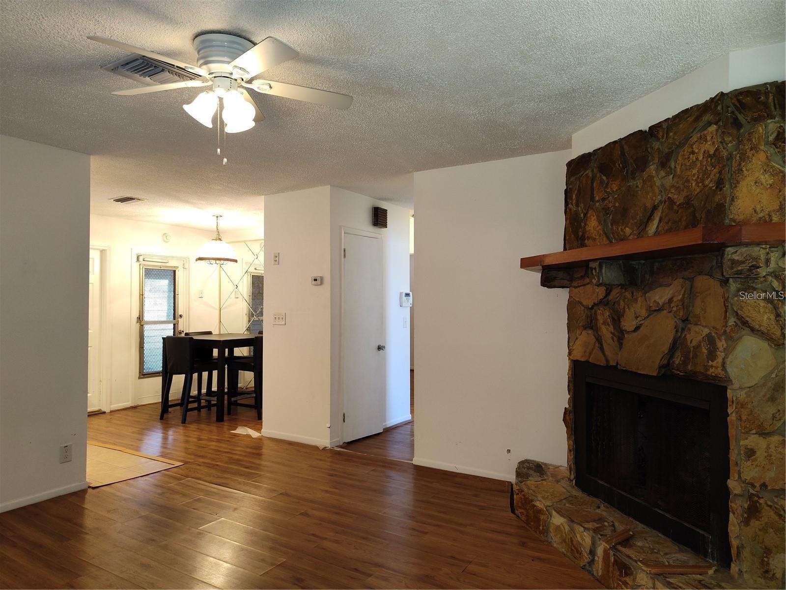 Image 5 of 18 For 824 62nd Avenue Ne