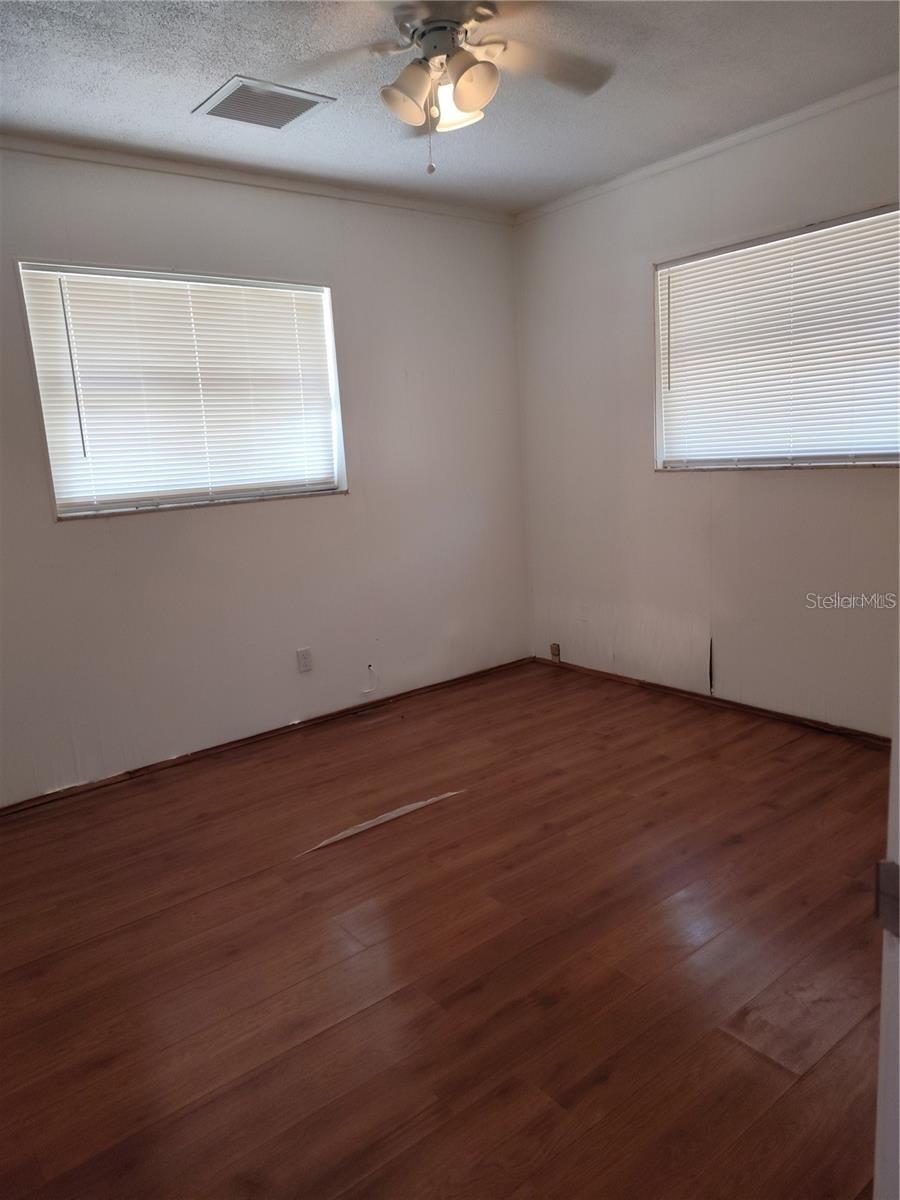 Image 9 of 18 For 824 62nd Avenue Ne