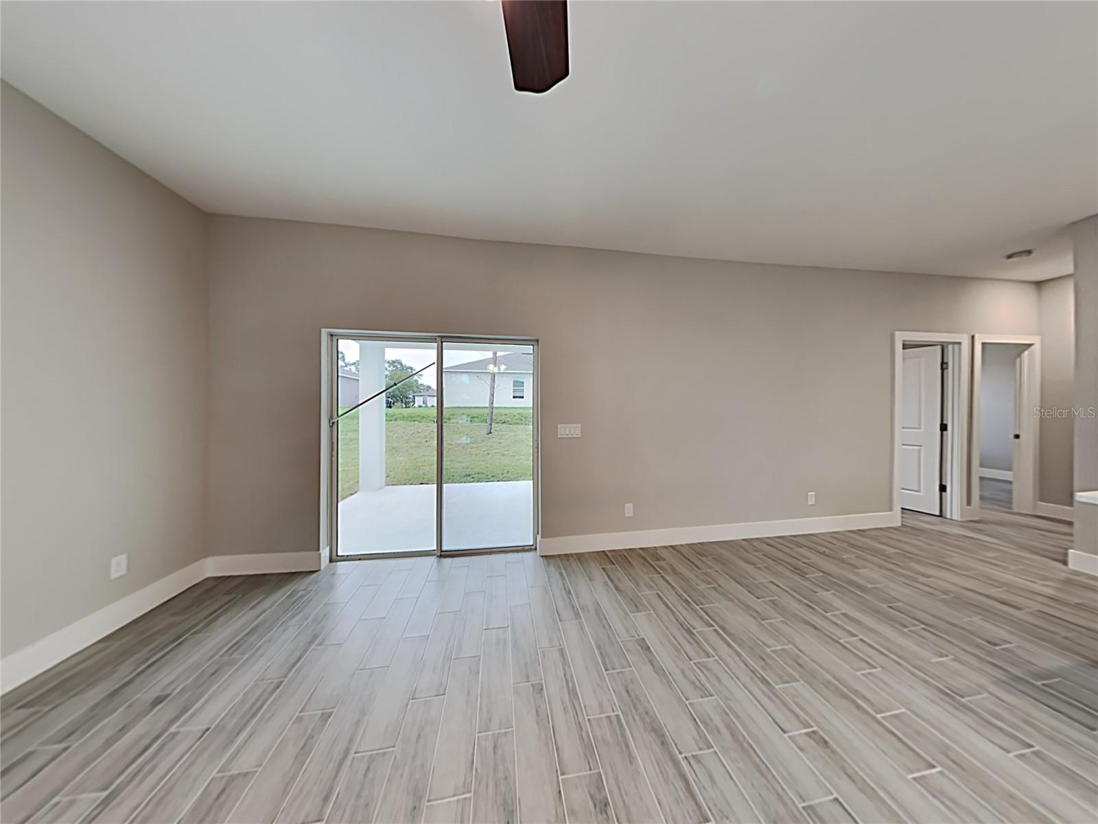 Image 11 of 16 For 316 Fern Court