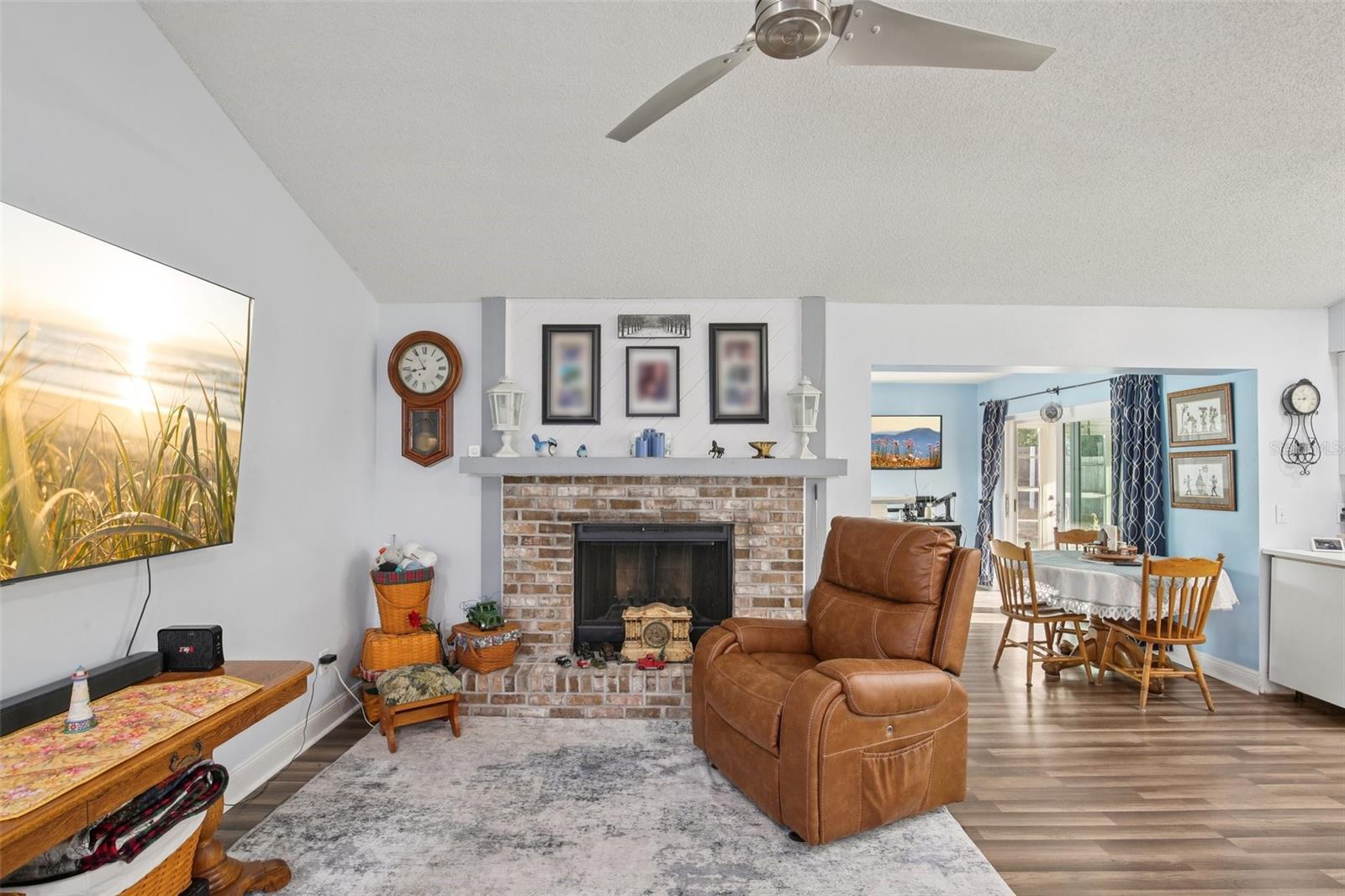 Image 5 of 40 For 3613 Coppertree Circle