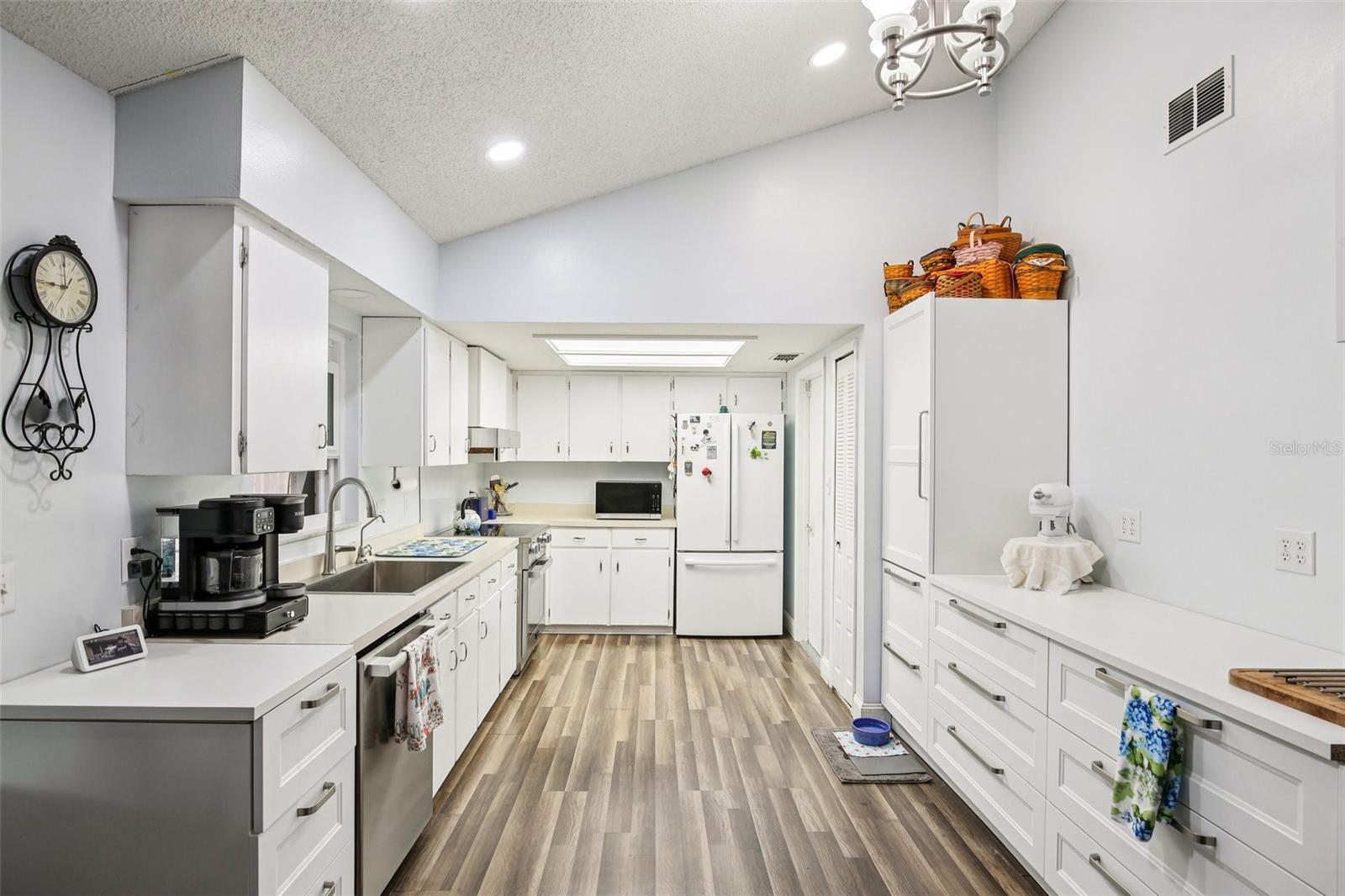 Image 7 of 40 For 3613 Coppertree Circle