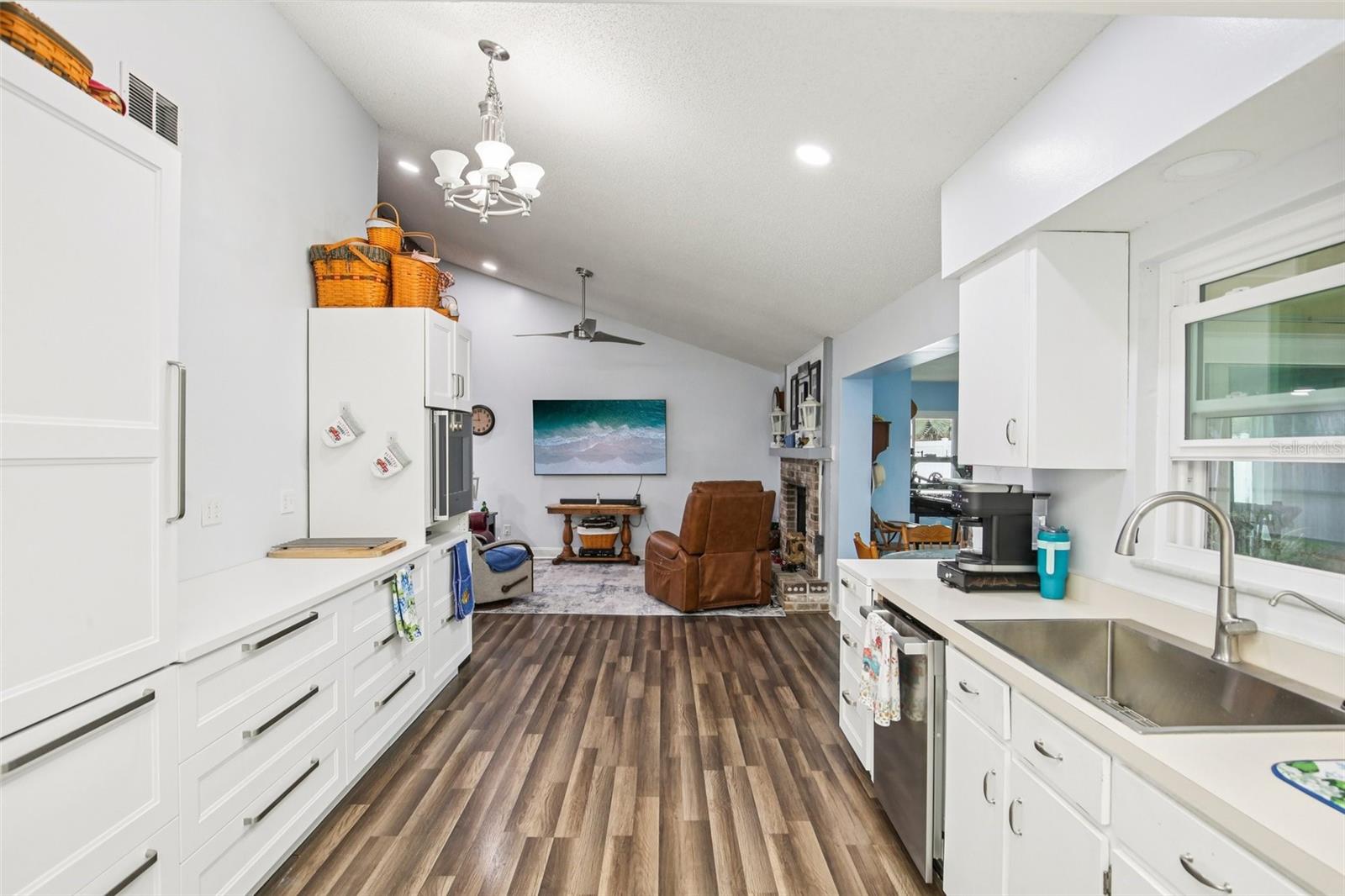 Image 8 of 40 For 3613 Coppertree Circle