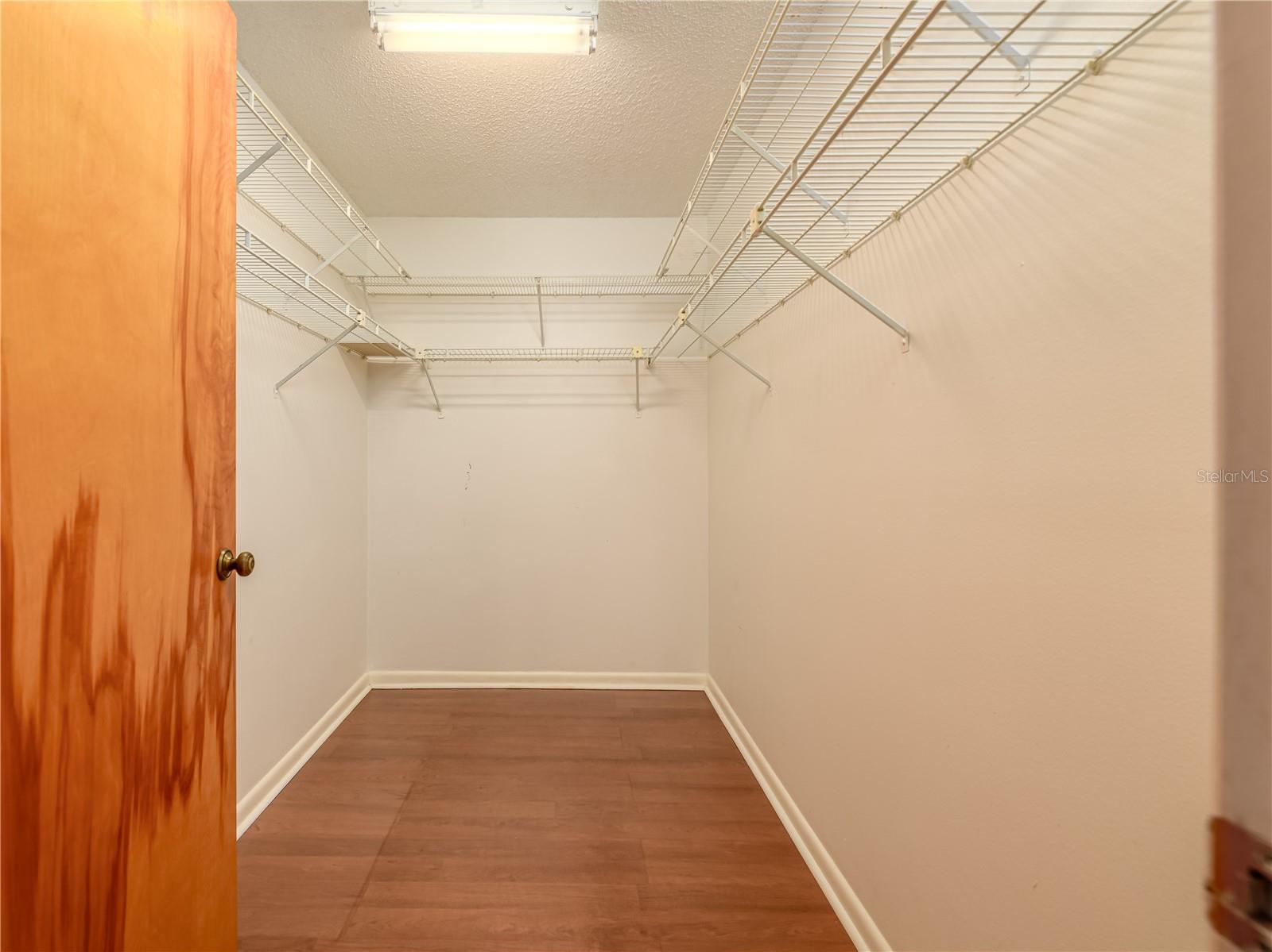 Image 28 of 44 For 24180 Landing Drive