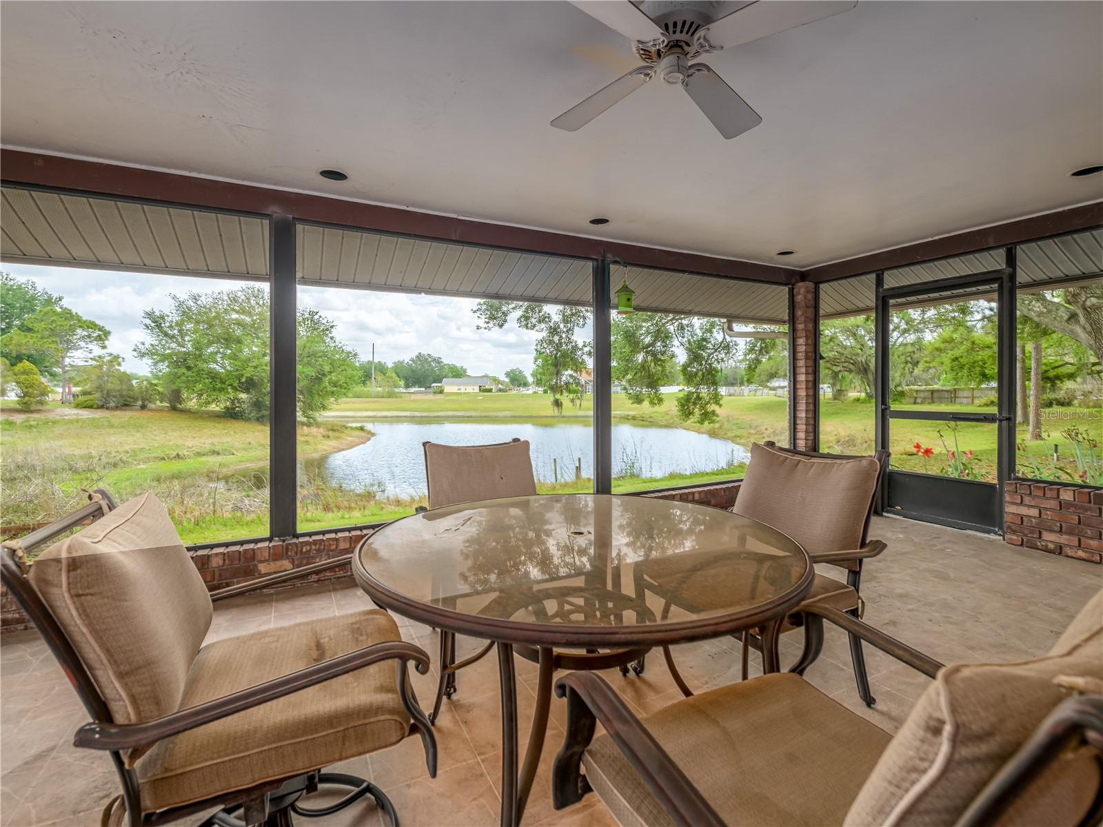 Image 30 of 44 For 24180 Landing Drive