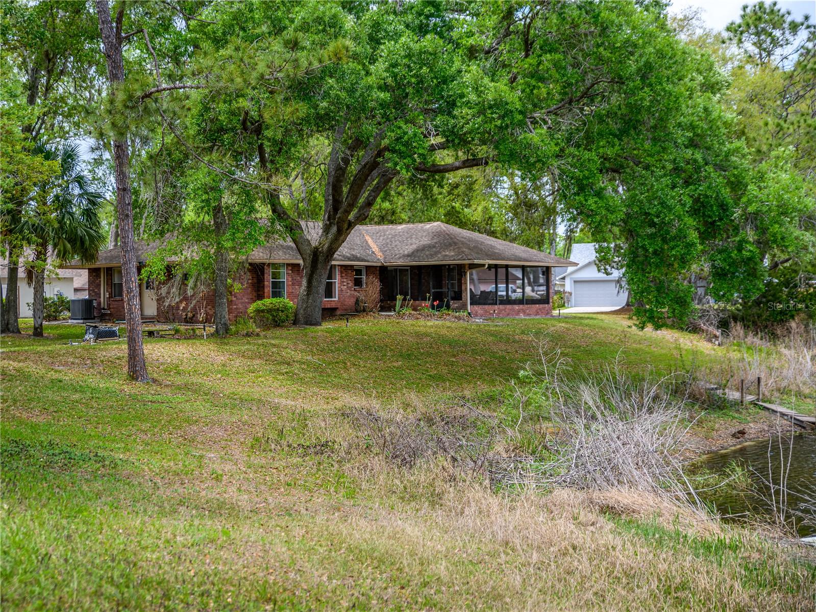 Image 36 of 44 For 24180 Landing Drive