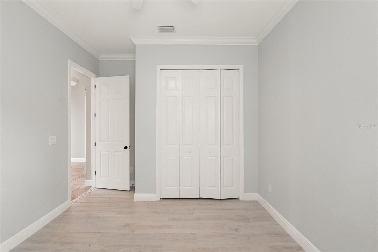 Image 10 of 41 For 7011 Covington Stone Avenue