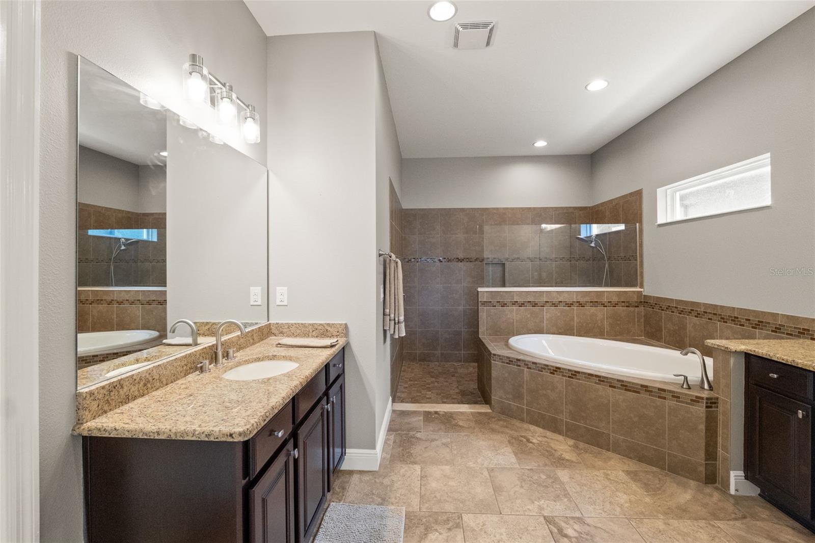 Image 23 of 41 For 7011 Covington Stone Avenue