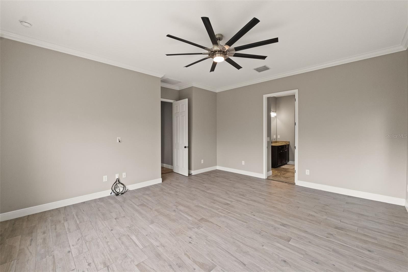 Image 27 of 41 For 7011 Covington Stone Avenue