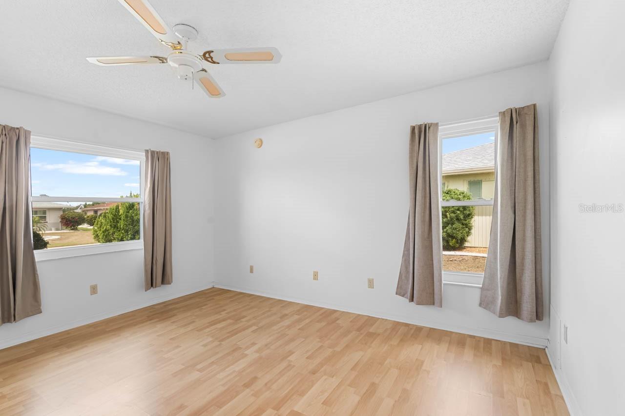 Image 17 of 45 For 656 Fort Duquesna Drive