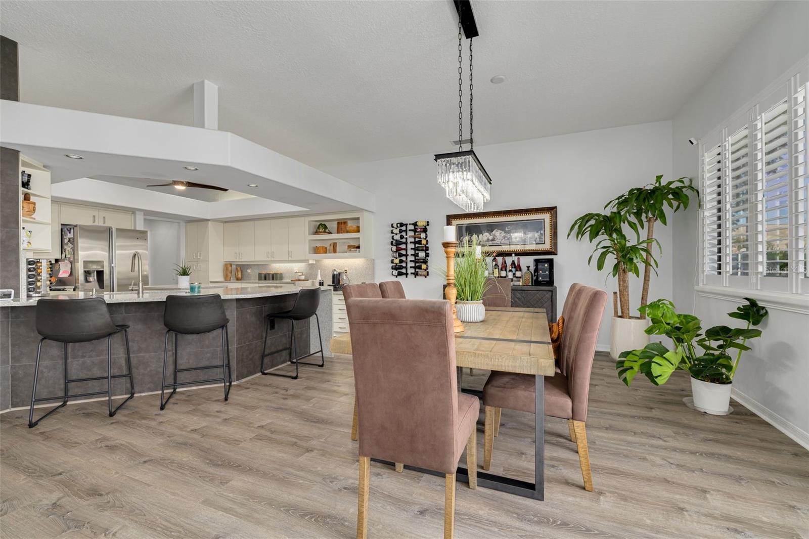 Listing photo id 15 for 7437 Cheltnam Court