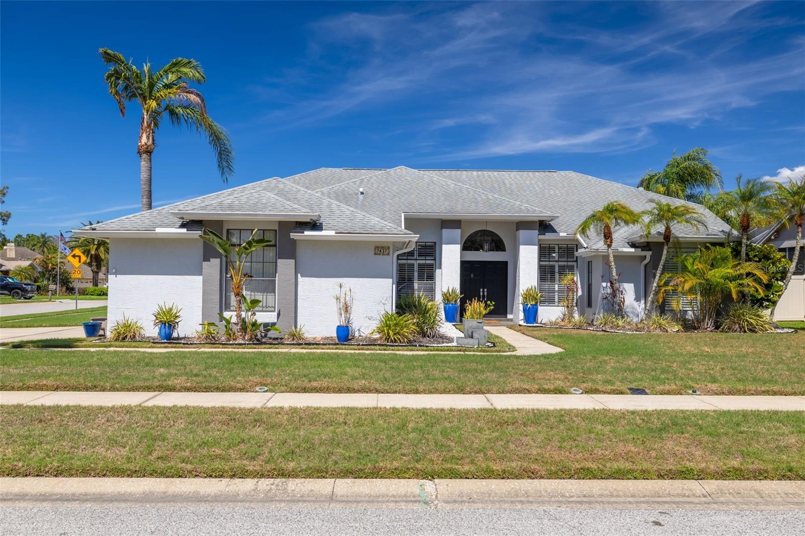 Listing photo id 0 for 7437 Cheltnam Court