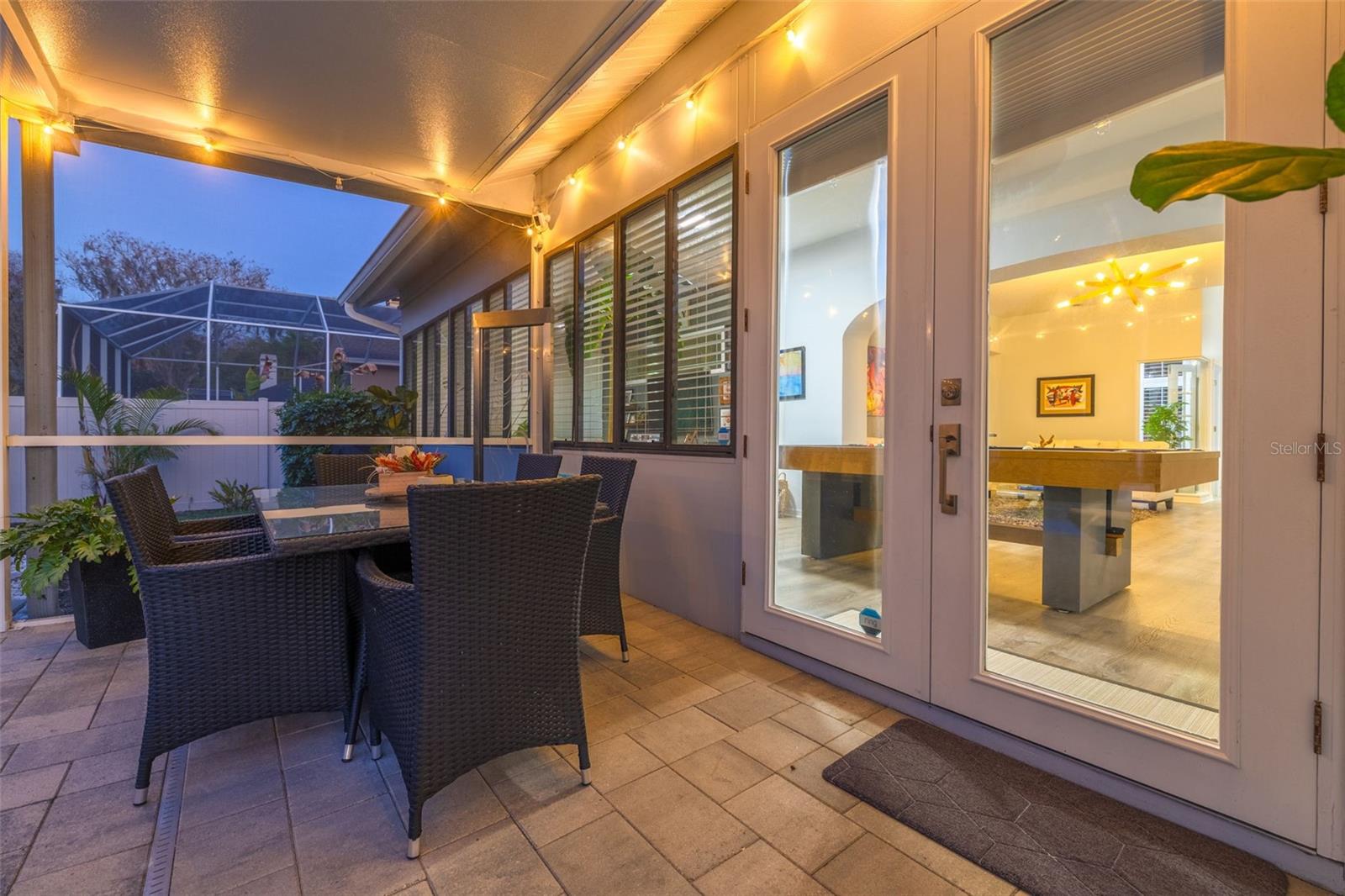 Listing photo id 19 for 7437 Cheltnam Court