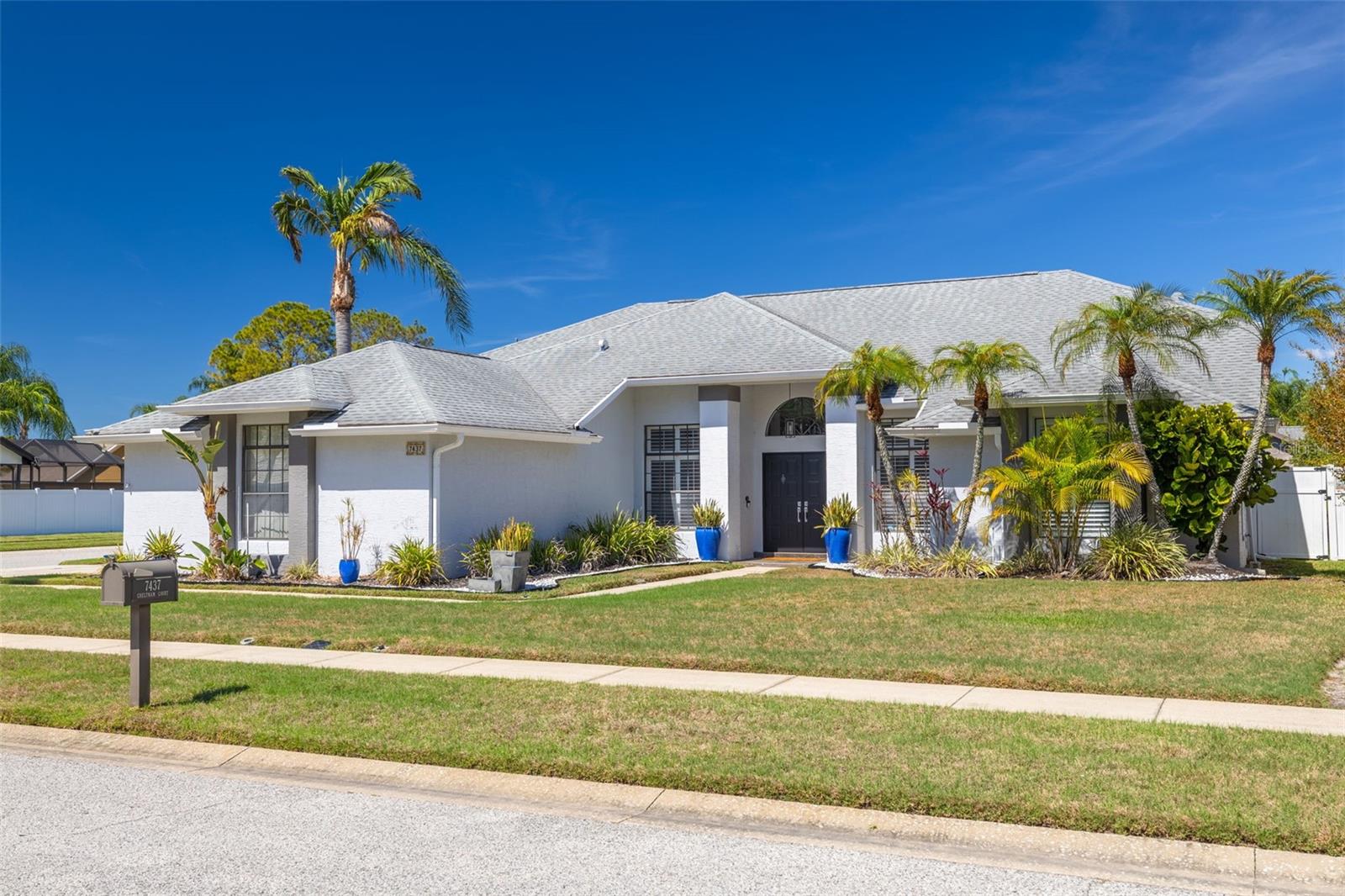 Listing photo id 7 for 7437 Cheltnam Court