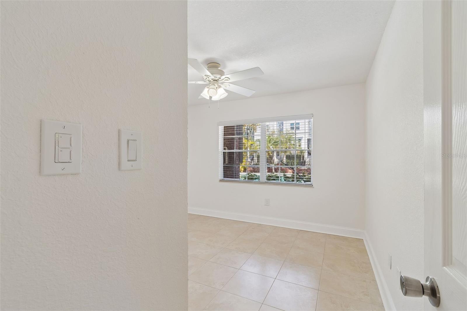 Image 11 of 39 For 208 Danube Avenue 103