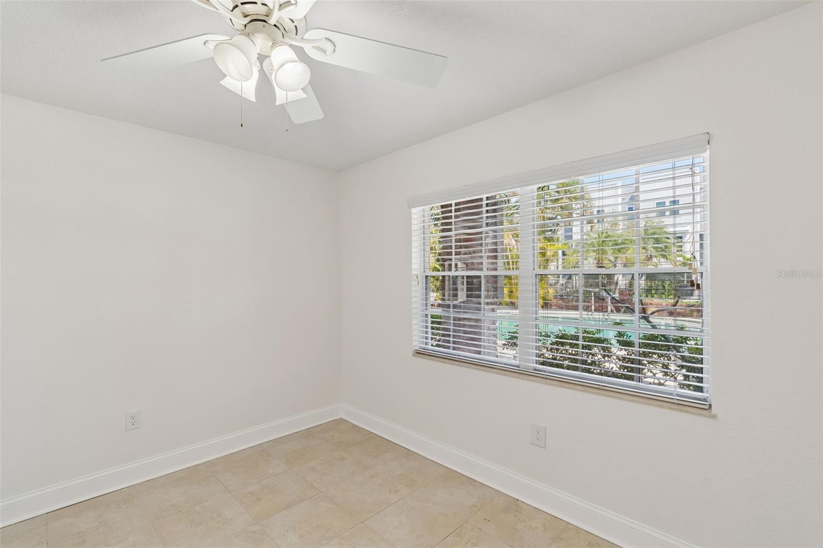 Image 16 of 39 For 208 Danube Avenue 103