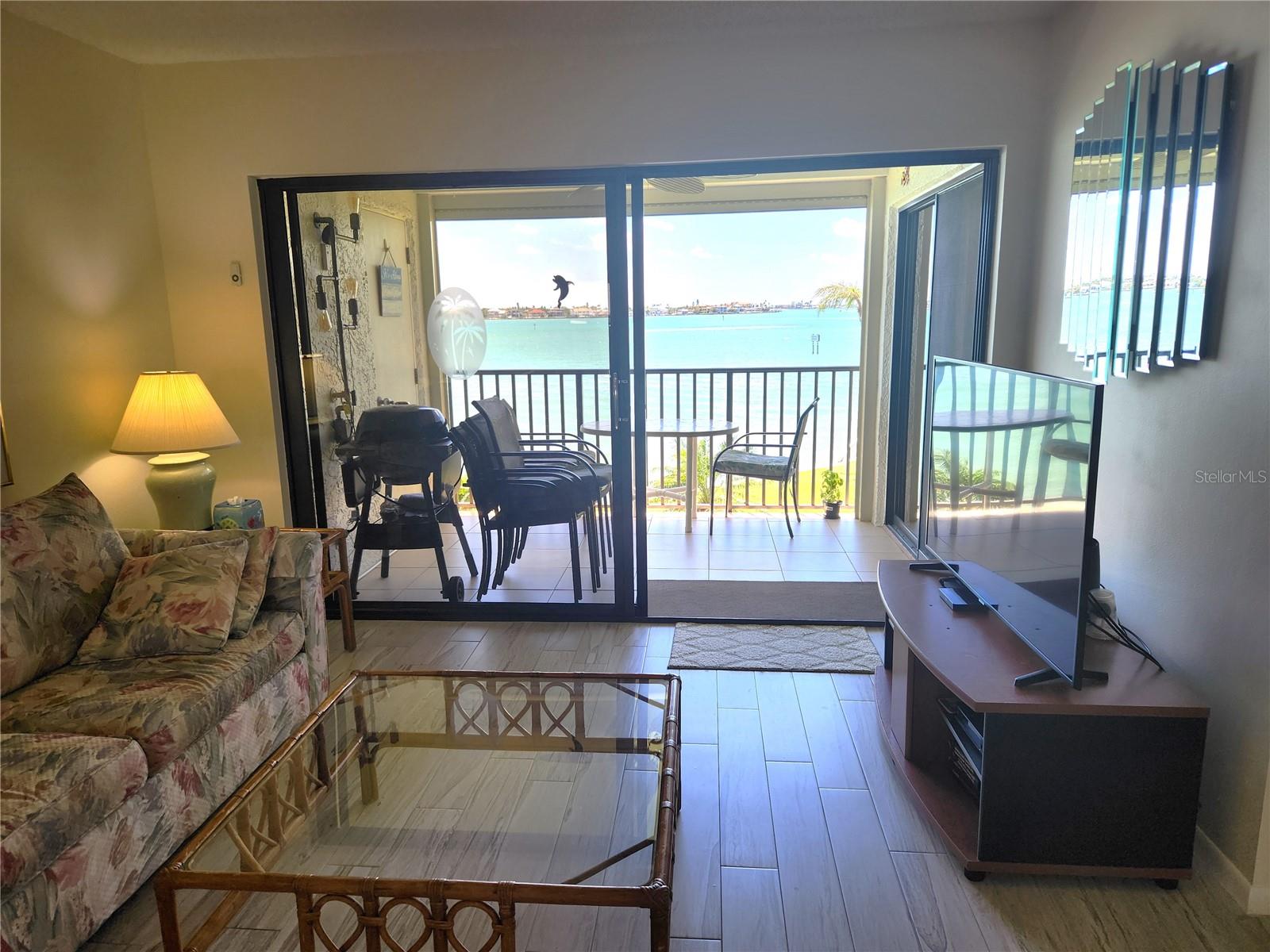 Image 3 of 17 For 6287 Bahia Del Mar Circle 311