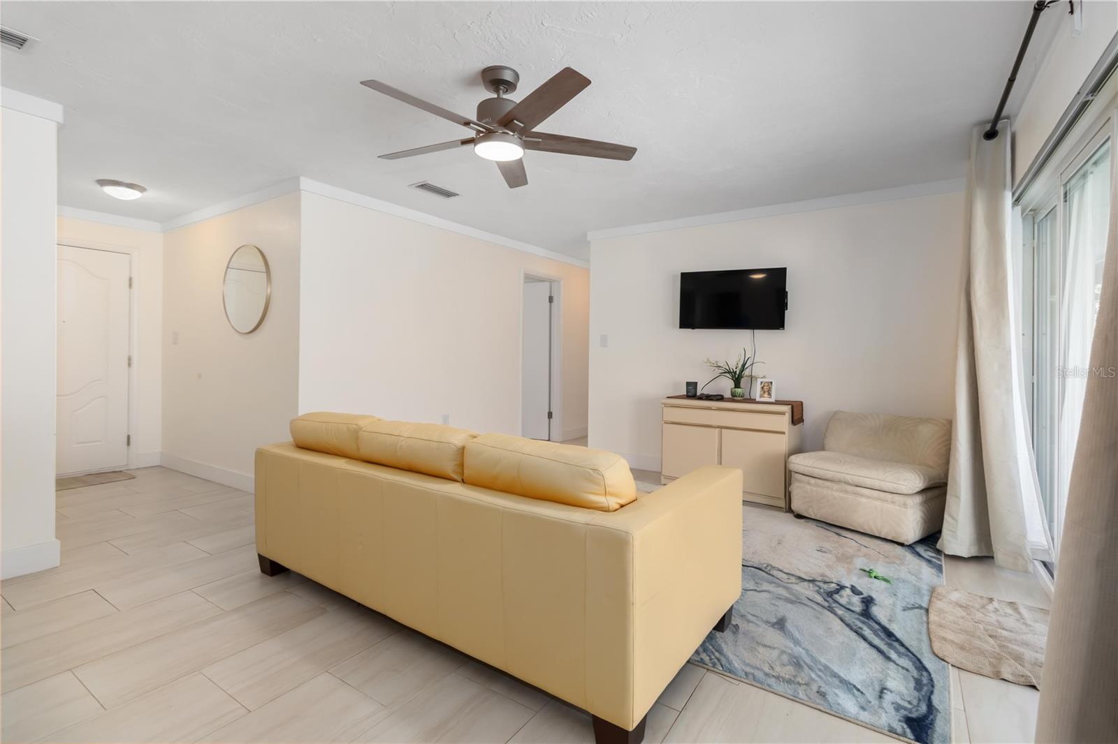 Image 6 of 28 For 1855 Sandbar Drive