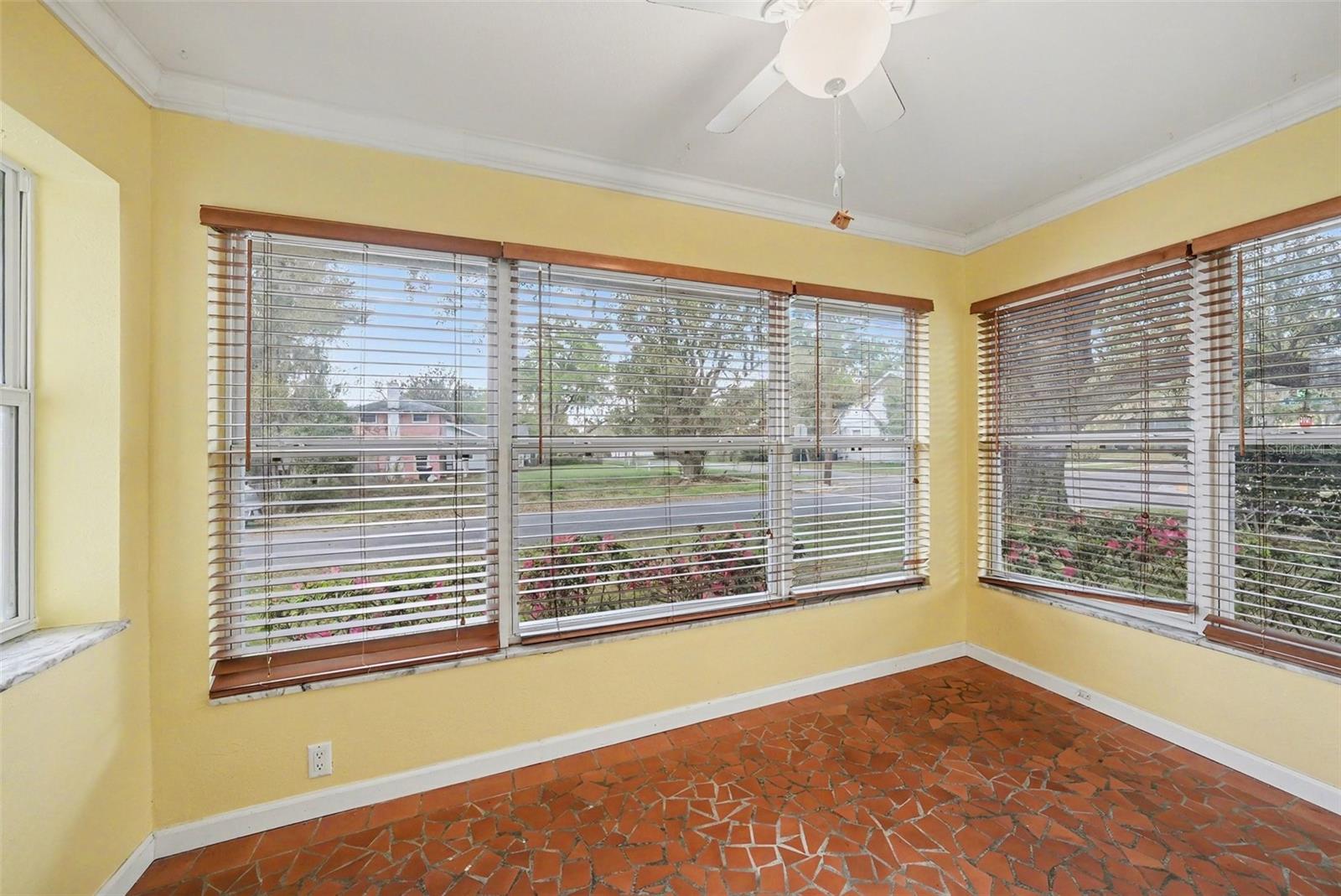 Image 14 of 33 For 509 Walker Street