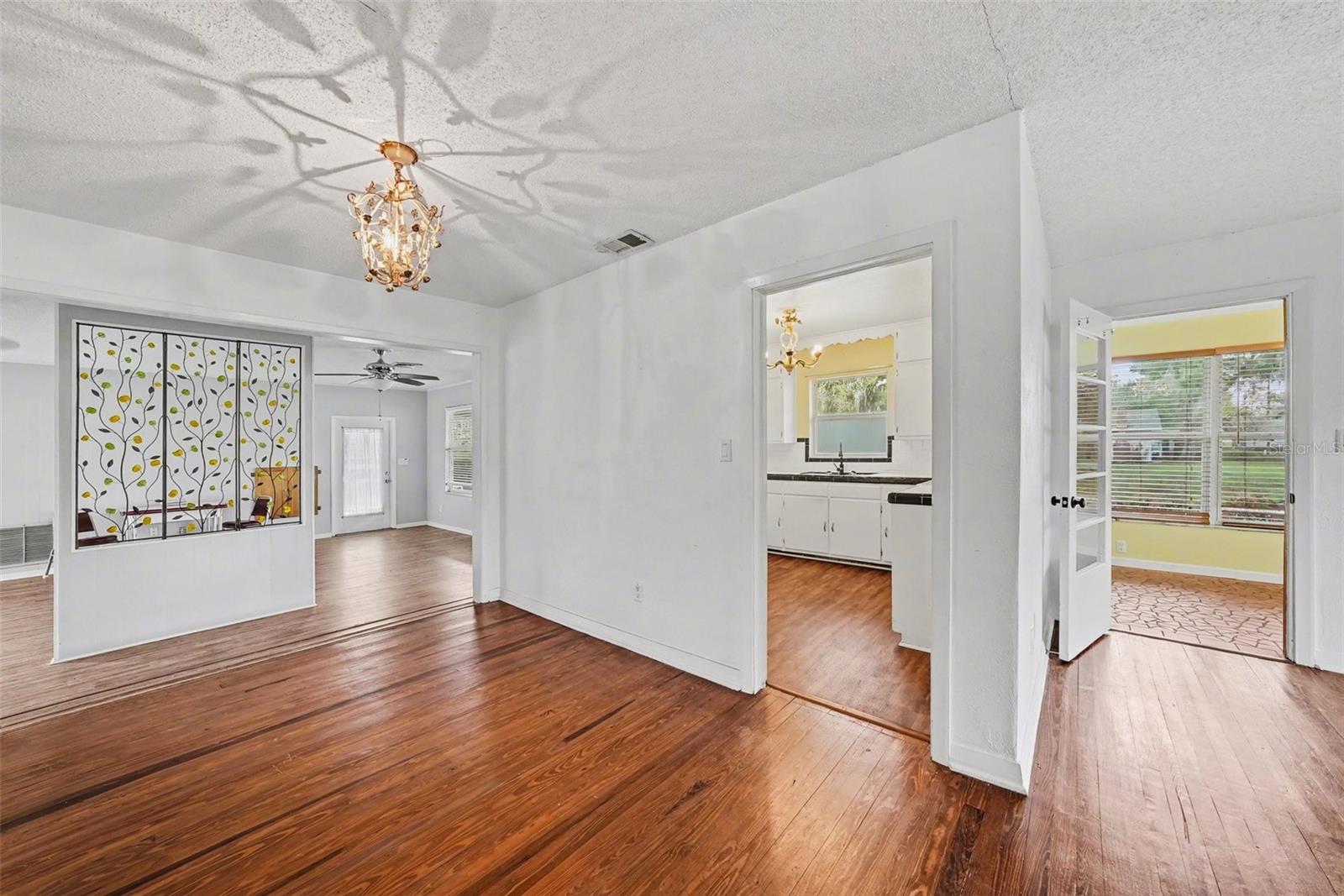 Image 16 of 33 For 509 Walker Street