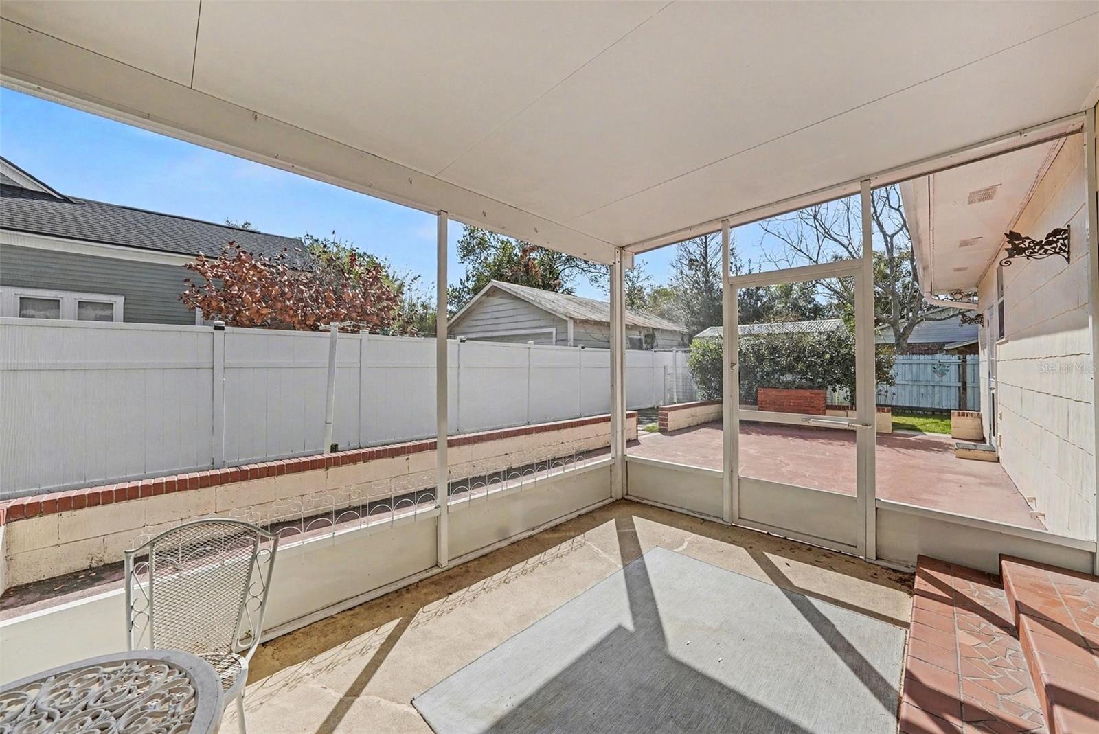 Image 31 of 33 For 509 Walker Street