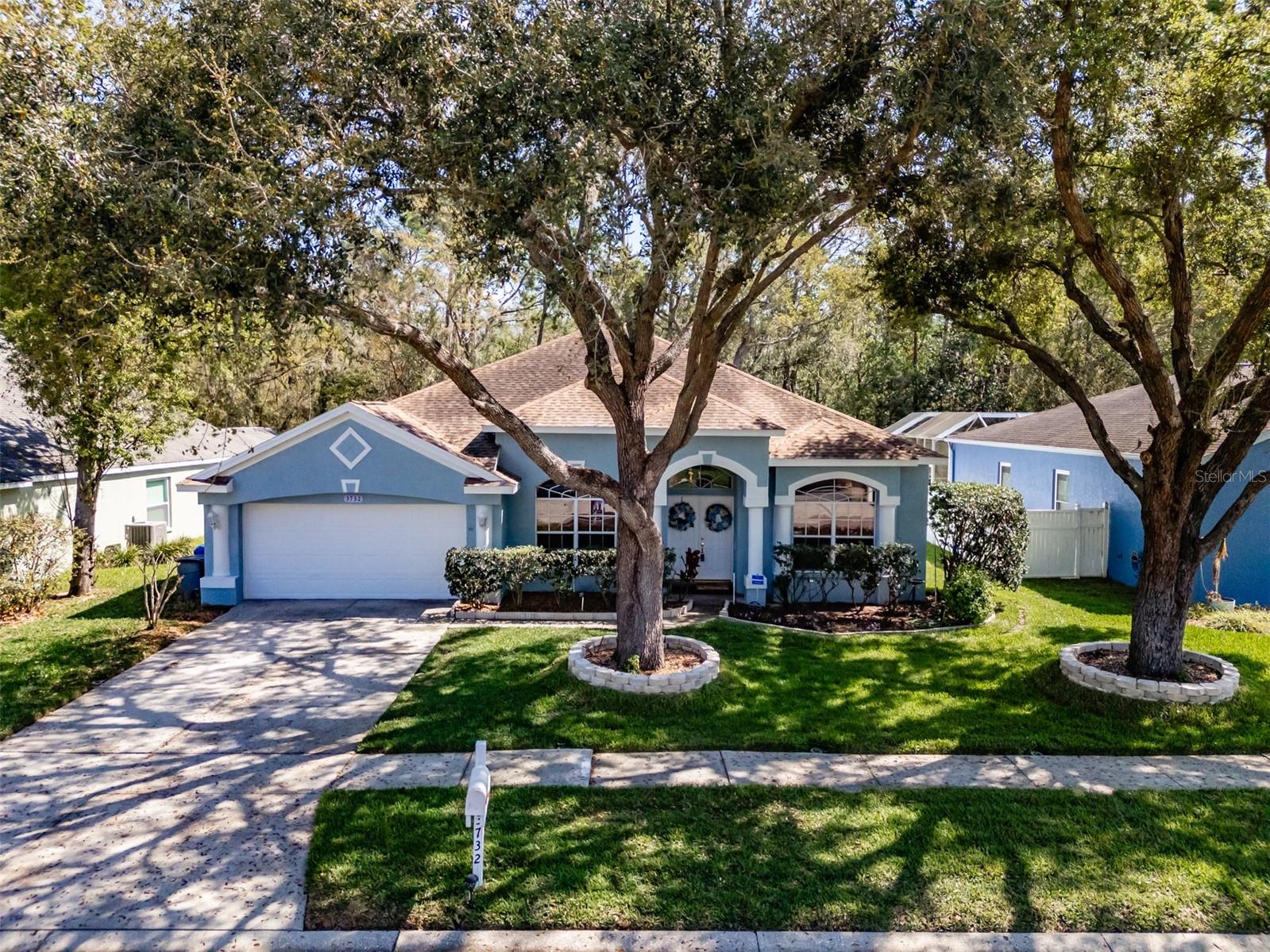 Listing photo id 0 for 3732 Hollow Wood Drive