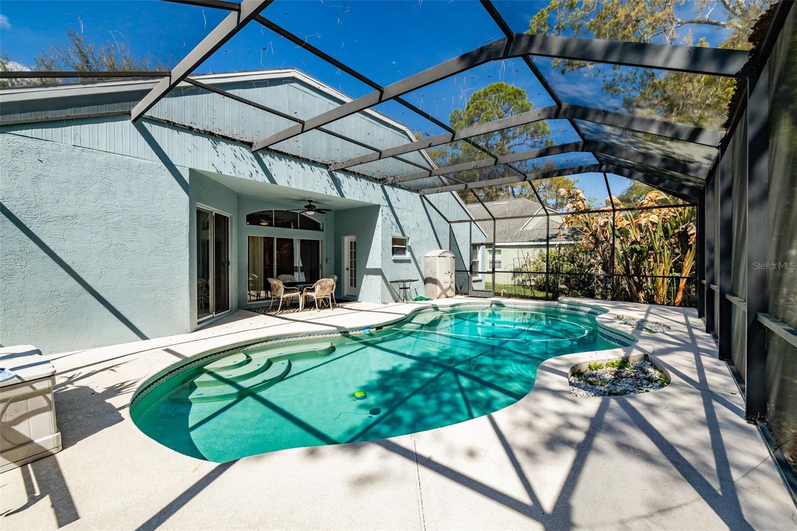 Listing photo id 31 for 3732 Hollow Wood Drive