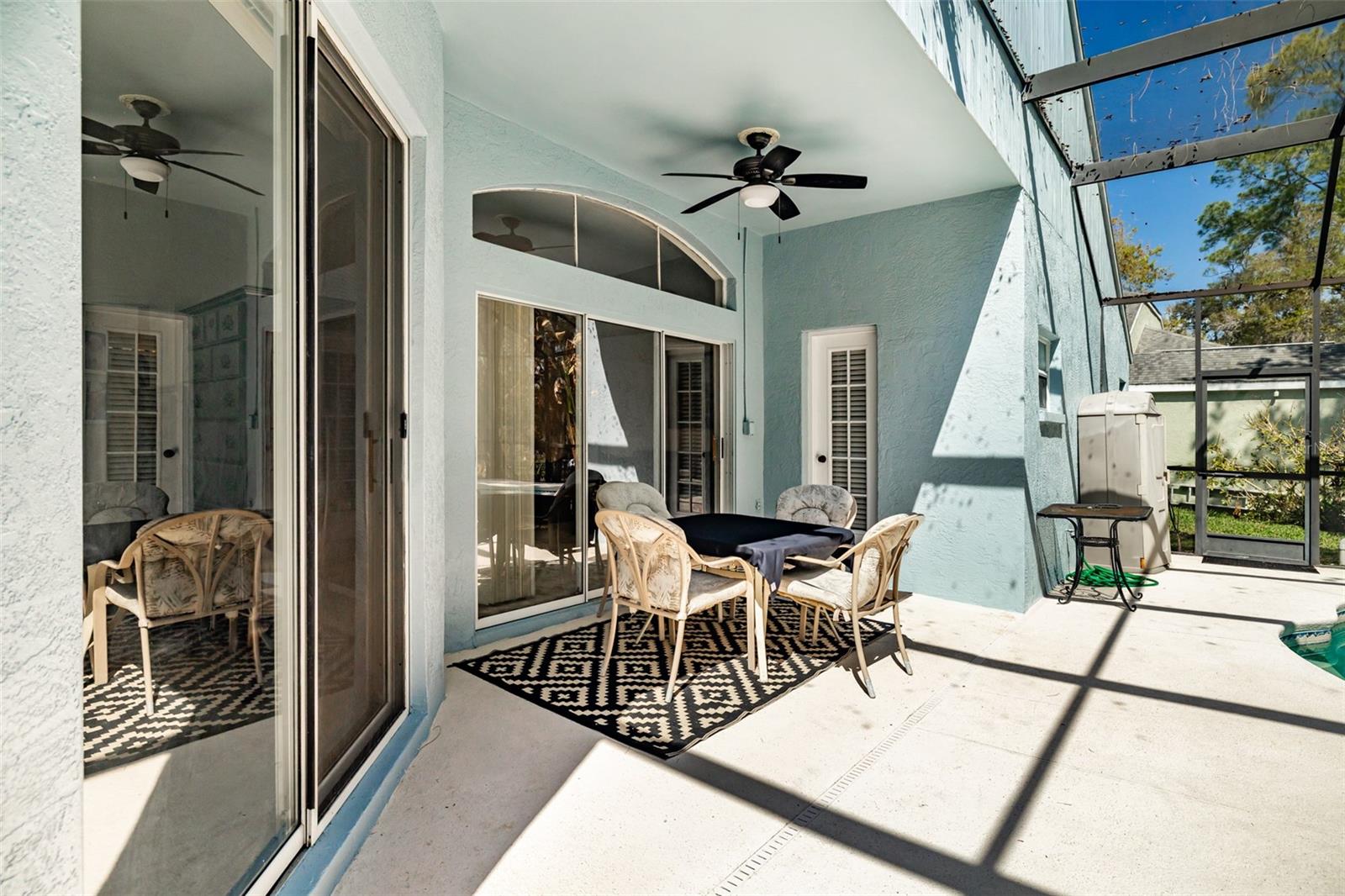 Listing photo id 35 for 3732 Hollow Wood Drive