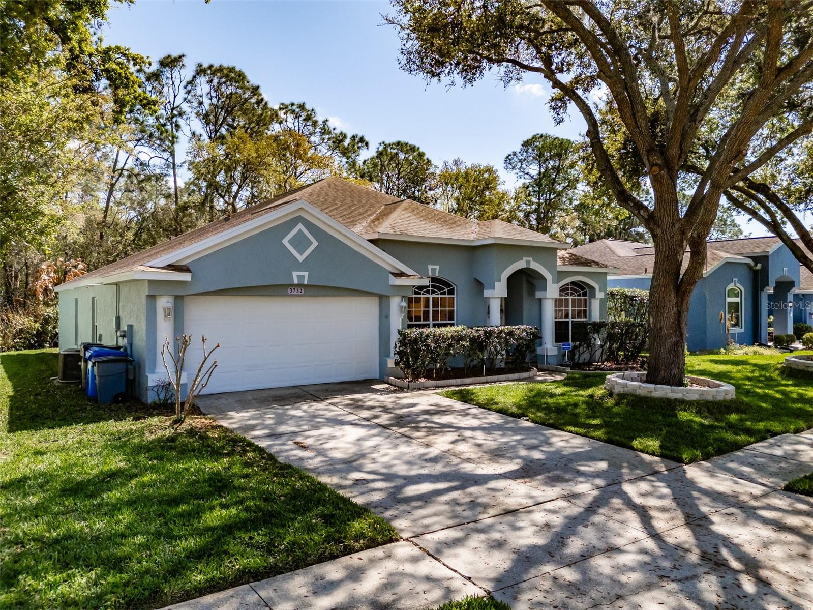 Listing photo id 39 for 3732 Hollow Wood Drive