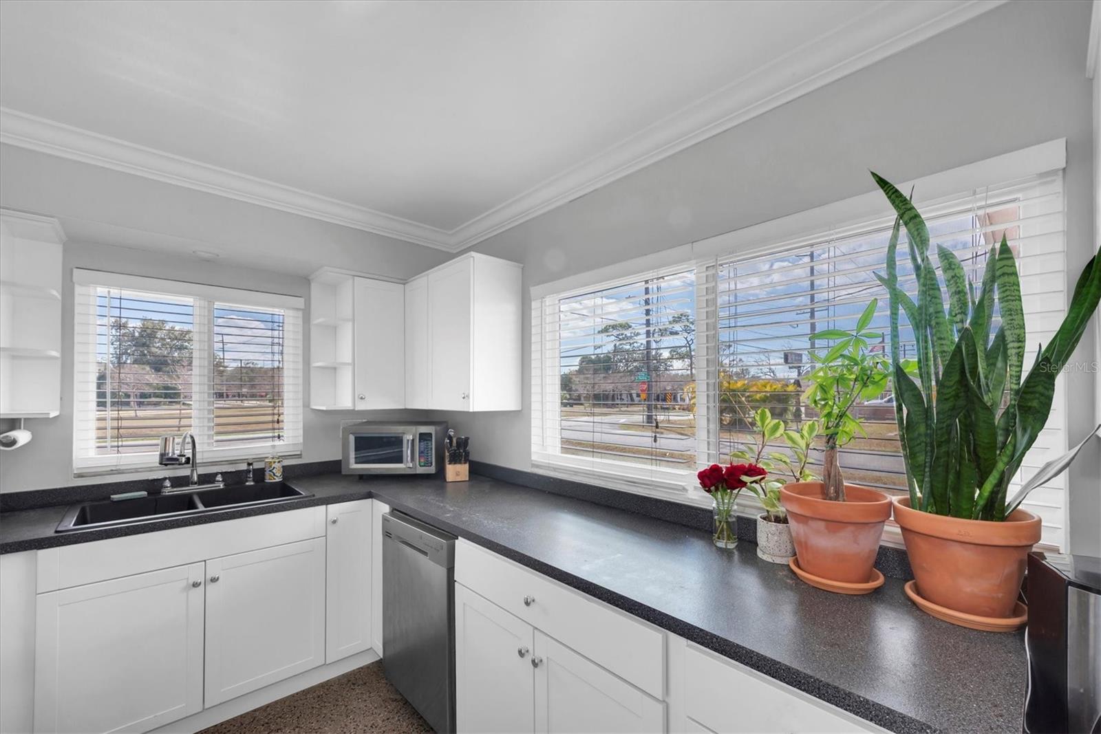 Image 10 of 39 For 3623 Gray Street