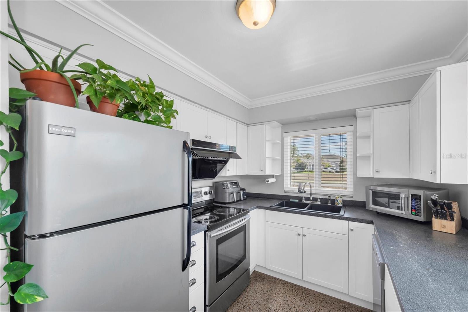 Image 9 of 39 For 3623 Gray Street