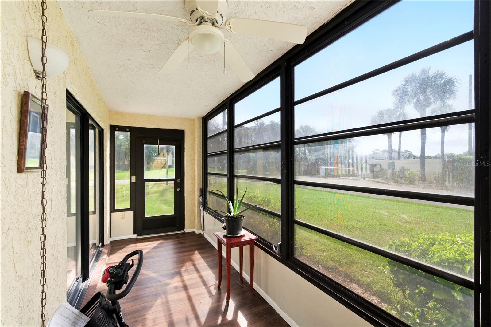 Image 16 of 24 For 2506 Hammock Court 2506