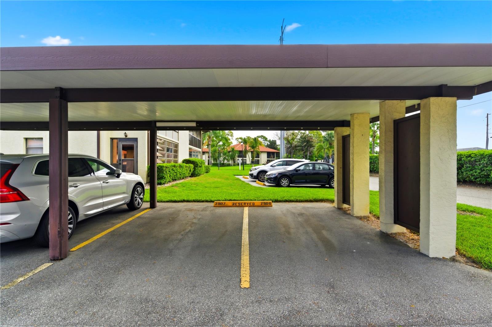 Image 20 of 24 For 2506 Hammock Court 2506