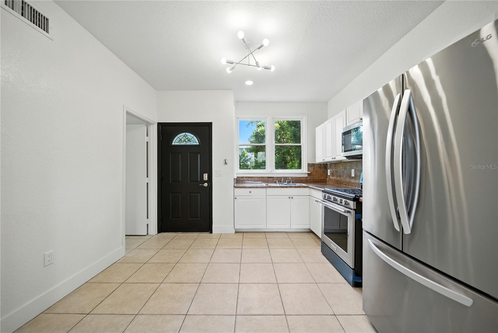 Image 12 of 30 For 501 Sparkman Avenue