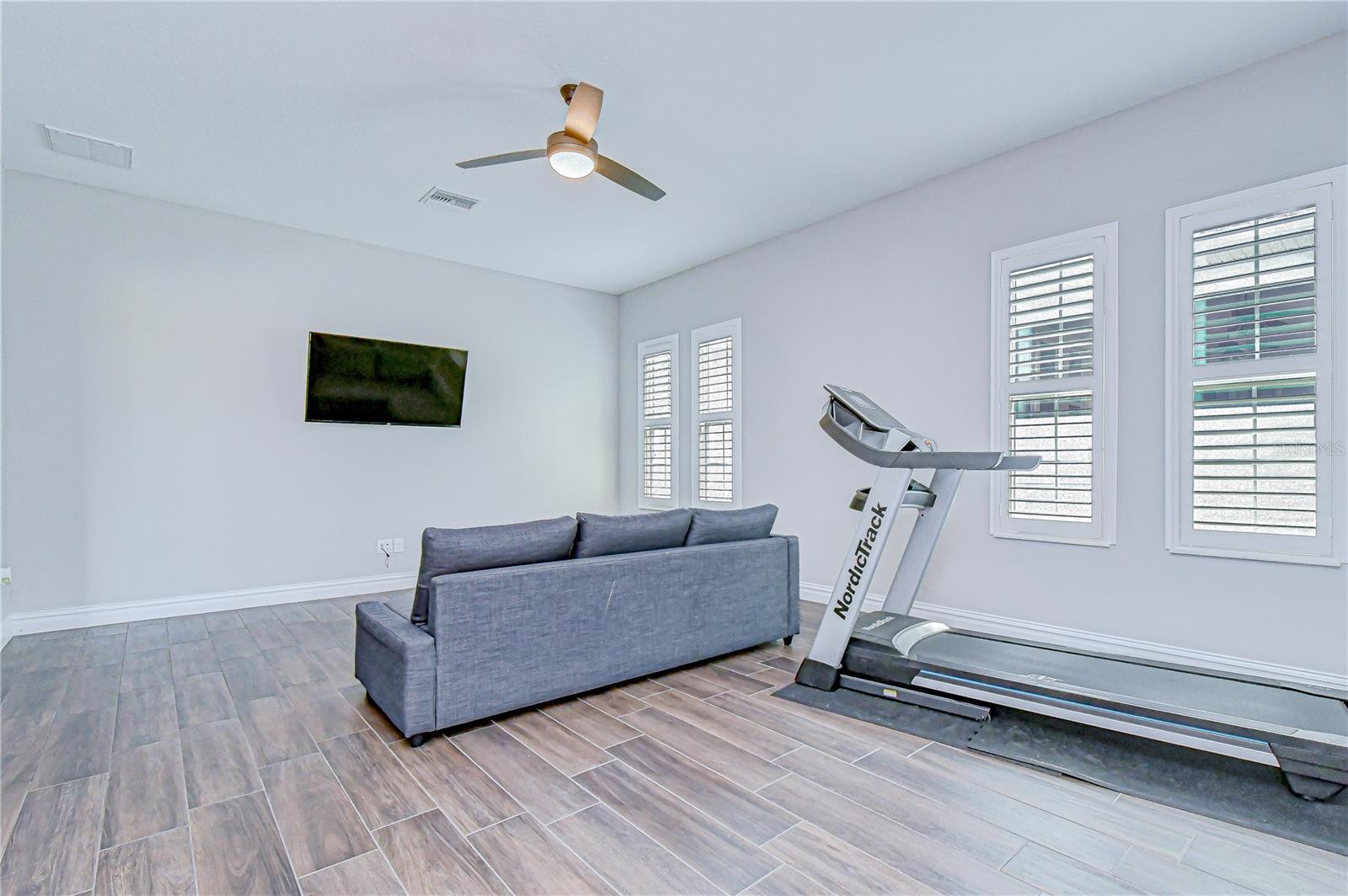 Image 54 of 74 For 14908 Bassinger Lane